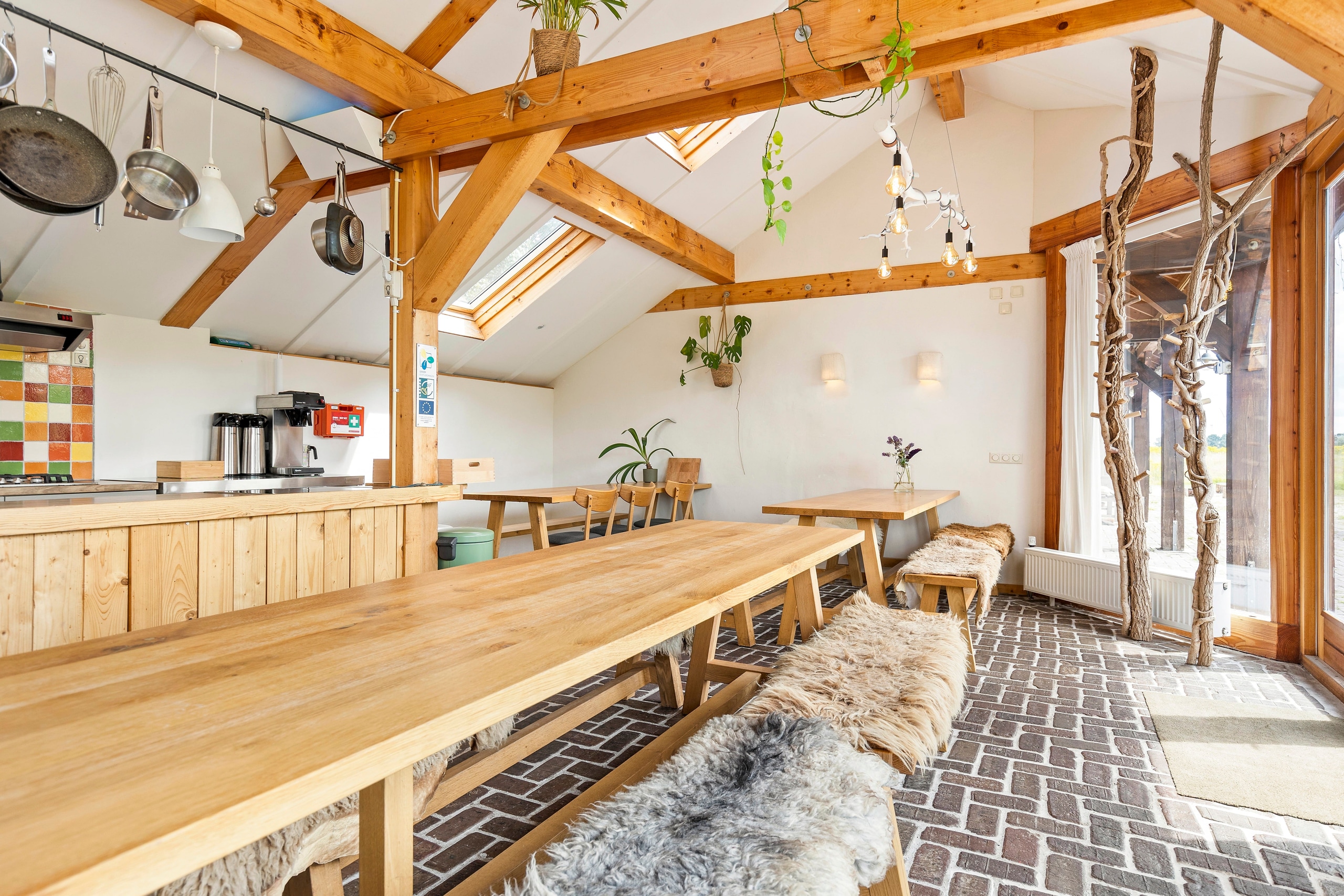 WARM COMMUNAL KITCHEN AND DINING